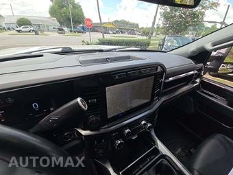 2023 Ford Super Duty F-250 Lariat Crew Cab Medium Bed - miniatura 10