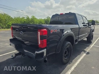 2023 Ford Super Duty F-250 Lariat Crew Cab Medium Bed - miniatura 4