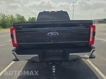 2023 Ford Super Duty F-250 Lariat Crew Cab Medium Bed - miniatura 5