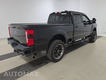 2023 Ford Super Duty F-250 Lariat Crew Cab Medium Bed - miniatura 4