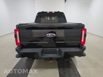 2023 Ford Super Duty F-250 Lariat Crew Cab Medium Bed - miniatura 5