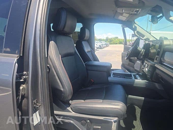 2023 Ford Super Duty F-250 Lariat Crew Cab Medium Bed - miniatura 18