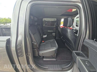 2023 Ford Super Duty F-250 Lariat Crew Cab Medium Bed - miniatura 16