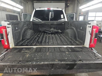 2023 Ford Super Duty F-250 Lariat Crew Cab Medium Bed - miniatura 16