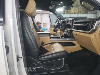 2023 Ford Super Duty F-250 Lariat Crew Cab Medium Bed - miniatura 8