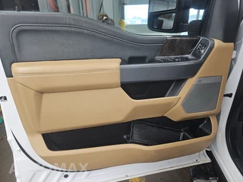 2023 Ford Super Duty F-250 Lariat Crew Cab Medium Bed - miniatura 9