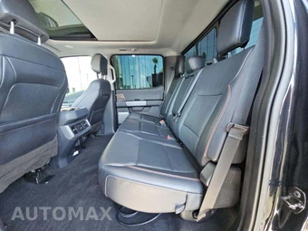 2023 Ford Super Duty F-250 Lariat Crew Cab Medium Bed - miniatura 13