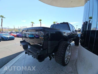 2023 Ford Super Duty F-250 Lariat Crew Cab Medium Bed - miniatura 3