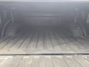 2023 Ford Super Duty F-250 Lariat Crew Cab Medium Bed - miniatura 16