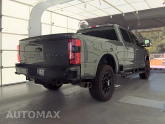 2023 Ford Super Duty F-250 Lariat Crew Cab Medium Bed - miniatura 4