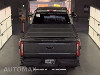 2023 Ford Super Duty F-250 Lariat Crew Cab Medium Bed - miniatura 5