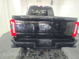 2023 Ford Super Duty F-250 Lariat Crew Cab Medium Bed - miniatura 5