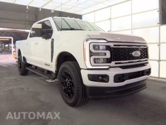 2023 Ford Super Duty F-250 Lariat Crew Cab Medium Bed - miniatura 3