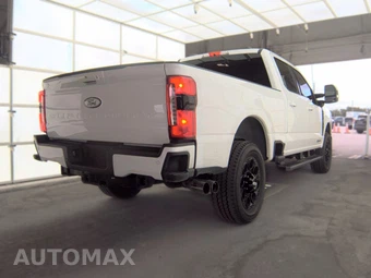 2023 Ford Super Duty F-250 Lariat Crew Cab Medium Bed - miniatura 4