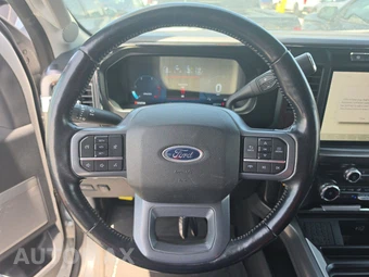 2023 Ford Super Duty F-250 Lariat Crew Cab Medium Bed - miniatura 10