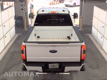 2023 Ford Super Duty F-250 Lariat Crew Cab Medium Bed - miniatura 5