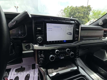2023 Ford Super Duty F-250 Platinum Crew Cab Medium Bed - miniatura 10