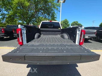 2023 Ford Super Duty F-250 Platinum Crew Cab Medium Bed - miniatura 14