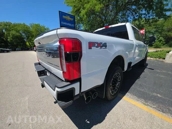 2023 Ford Super Duty F-250 Platinum Crew Cab Medium Bed - miniatura 3