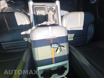 2023 Ford Super Duty F-250 Platinum Crew Cab Medium Bed - miniatura 8