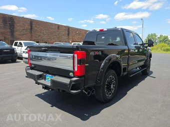 2023 Ford Super Duty F-250 Platinum Crew Cab Medium Bed - miniatura 3