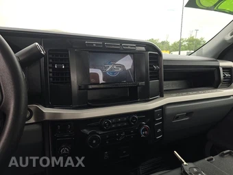 2023 Ford Super Duty F-250 XL Crew Cab Long Bed - miniatura 11