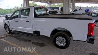 2023 Ford Super Duty F-250 XL Crew Cab Long Bed - miniatura 6