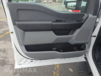 2023 Ford Super Duty F-250 XL Crew Cab Long Bed - miniatura 9