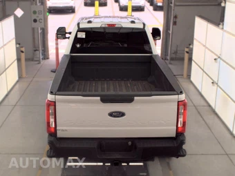 2023 Ford Super Duty F-250 XL Crew Cab Long Bed - miniatura 16