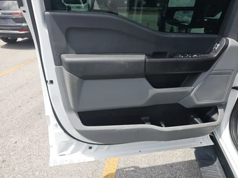 2023 Ford Super Duty F-250 XL Crew Cab Long Bed - miniatura 18