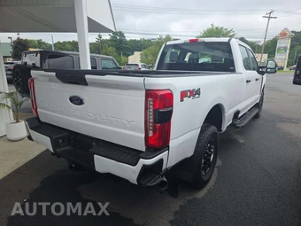 2023 Ford Super Duty F-250 XL Crew Cab Long Bed - miniatura 3