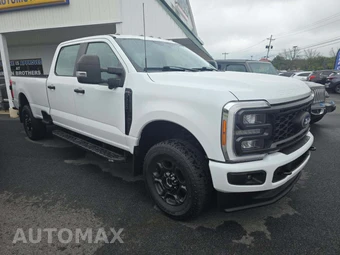 2023 Ford Super Duty F-250 XL Crew Cab Long Bed - miniatura 4