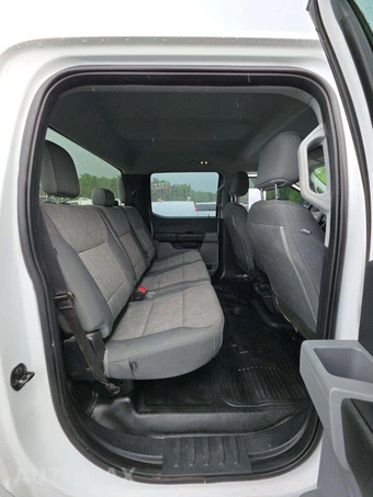 2023 Ford Super Duty F-250 XL Crew Cab Medium Bed - miniatura 16