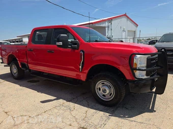 2023 Ford Super Duty F-250 XL Crew Cab Medium Bed - miniatura 4