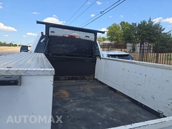 2023 Ford Super Duty F-250 XL Crew Cab Medium Bed - miniatura 16