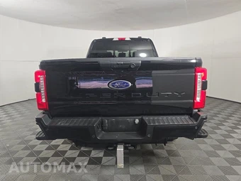 2023 Ford Super Duty F-250 XL Crew Cab Medium Bed - miniatura 5