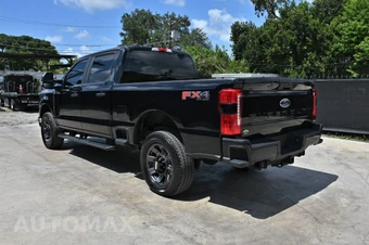2023 Ford Super Duty F-250 XL Crew Cab Medium Bed - miniatura 3