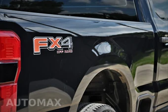 2023 Ford Super Duty F-250 XL Crew Cab Medium Bed - miniatura 8