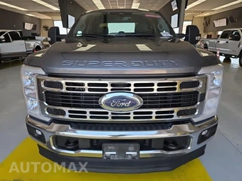 2023 Ford Super Duty F-250 XLT Crew Cab Long Bed - miniatura 2