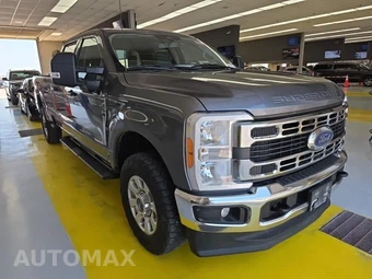2023 Ford Super Duty F-250 XLT Crew Cab Long Bed - miniatura 3