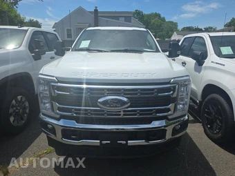 2023 Ford Super Duty F-250 XLT Crew Cab Long Bed - miniatura 2