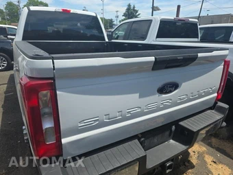2023 Ford Super Duty F-250 XLT Crew Cab Long Bed - miniatura 5