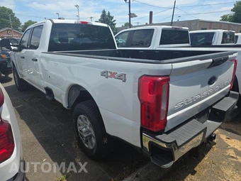 2023 Ford Super Duty F-250 XLT Crew Cab Long Bed - miniatura 6