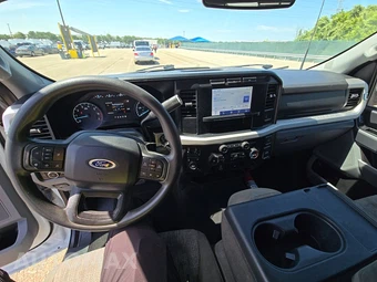 2023 Ford Super Duty F-250 XLT Crew Cab Long Bed - miniatura 17