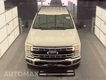 2023 Ford Super Duty F-250 XLT Crew Cab Long Bed - miniatura 2