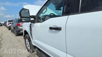 2023 Ford Super Duty F-250 XLT Crew Cab Long Bed - miniatura 32