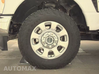 2023 Ford Super Duty F-250 XLT Crew Cab Long Bed - miniatura 9