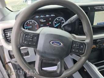 2023 Ford Super Duty F-250 XLT Crew Cab Long Bed - miniatura 10