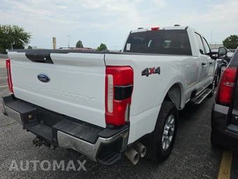 2023 Ford Super Duty F-250 XLT Crew Cab Long Bed - miniatura 4