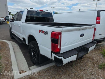 2023 Ford Super Duty F-250 XLT Crew Cab Medium Bed - miniatura 2